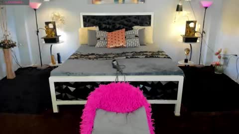 ITS YOUR GODDESS TRICIA online show from March 16, 1:15 pm