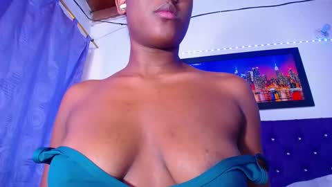 Snapshot of pleassing_ebonny chatting on October 1, 3:28 pm CHARLOTTE online show from October 1, 3:28 pm