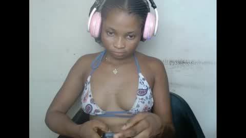 Snapshot of plumnjuicyx chatting on March 2, 4:25 pm plumnjuicyx online show from March 2, 4:25 pm