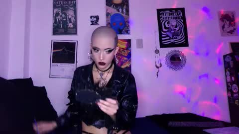    online show from October 24, 2:51 am