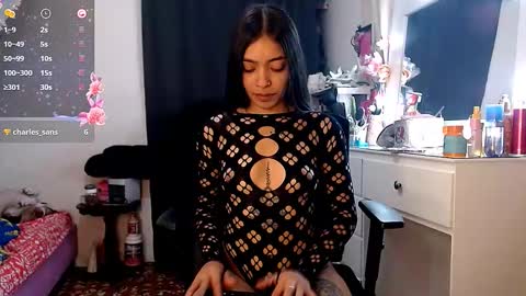 pocahot222 online show from October 13, 10:01 pm