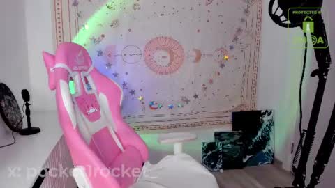 pocketrocket_ online show from June 19, 12:48 am