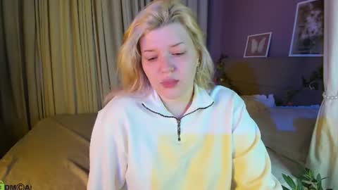Polly online show from July 27, 1:13 am
