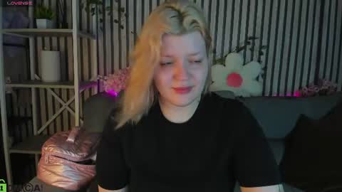 Polly online show from June 29, 1:12 am