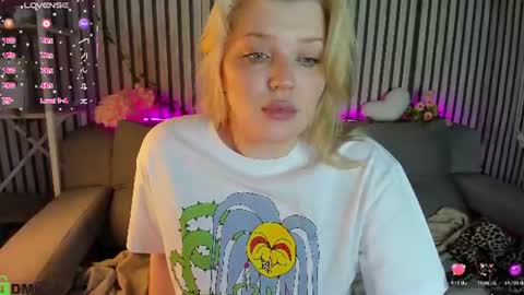 Polly online show from July 25, 1:01 am