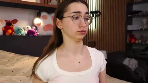 Polly online show from March 10, 7:45 am