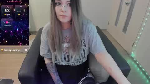 Polly online show from March 6, 7:25 am