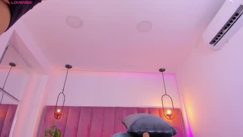 POLLY online show from June 22, 11:07 am