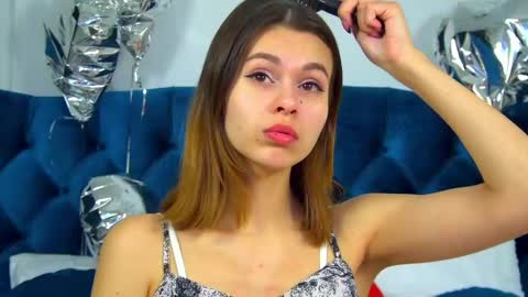 Polly online show from February 15, 6:55 pm