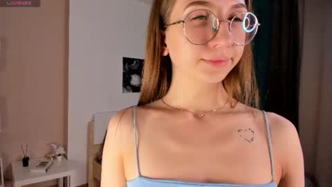 Elizabeth online show from July 11, 10:15 am