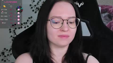 Robyn online show from March 1, 2:28 pm