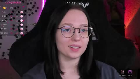 Robyn online show from February 12, 4:30 pm