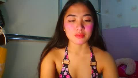 pretty_am online show from May 2, 4:10 pm