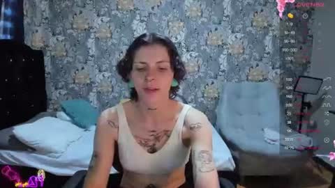 pretty_cristal22 online show from July 11, 1:33 pm