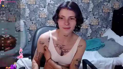 pretty_cristal22 online show from June 8, 10:09 pm