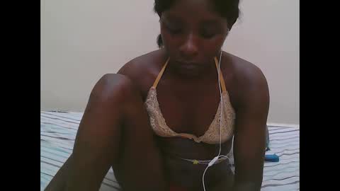 pretty online show from February 3, 12:54 am