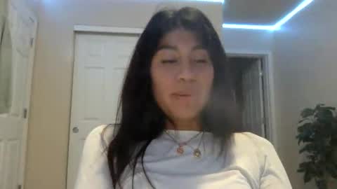 pretty_girl828687 online show from December 19, 1:43 am