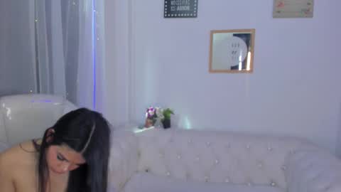 Snapshot of pretty_johnson_ chatting on October 17, 2:09 pm pretty online show from October 17, 2:09 pm
