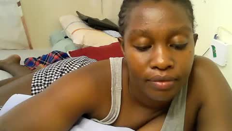 pretty_kylah online show from July 7, 10:30 am