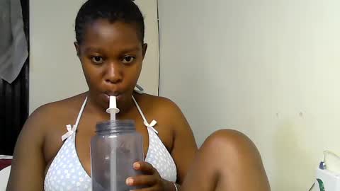pretty_kylah online show from July 6, 10:45 pm