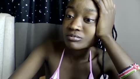 pretty luv1 online show from May 6, 7:34 am