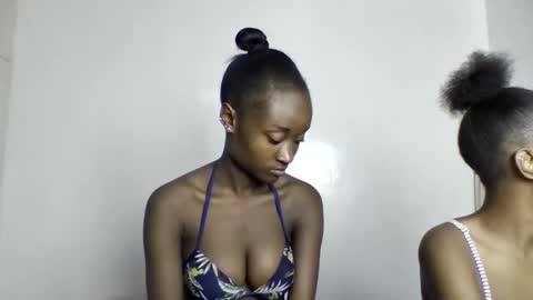 pretty luv1 online show from March 6, 9:26 am