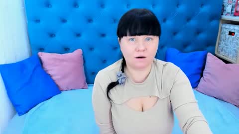pretty_malika online show from November 16, 5:31 am