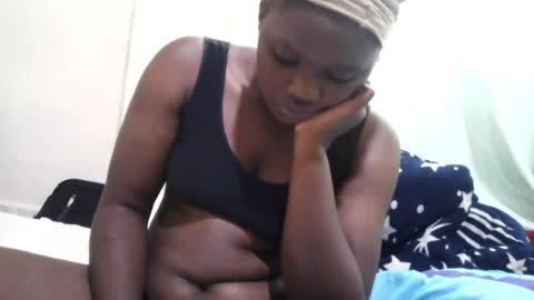 pretty_melan online show from July 7, 11:03 am
