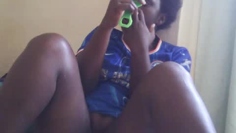 pretty_melan online show from July 31, 8:26 am