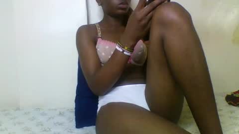 pretty_neemaa online show from July 22, 6:14 am