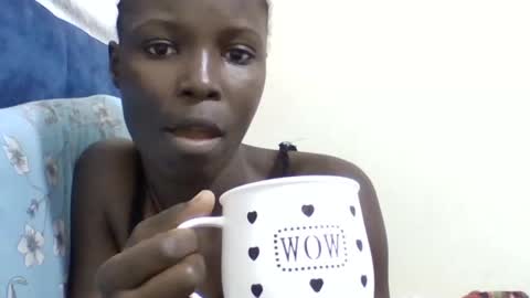 pretty_petite_ebony online show from June 23, 3:26 am