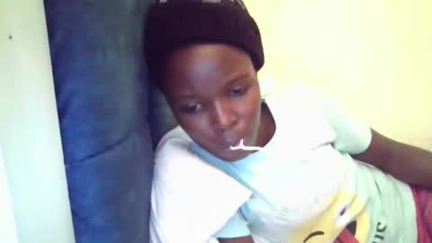 pretty_petite_ebony online show from April 2, 3:09 pm