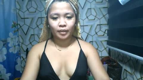 pretty_pharsa online show from July 19, 3:47 pm