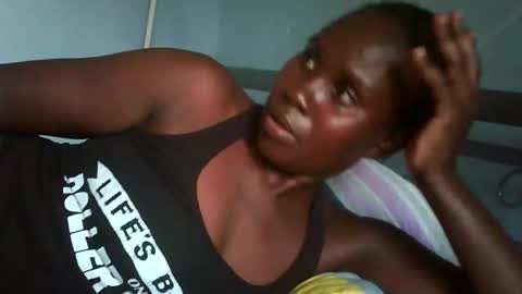 pretty_shanilla online show from May 16, 9:34 am