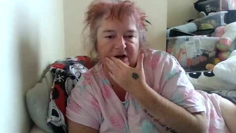 pretty tied up online show from August 5, 4:57 pm