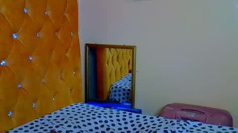 prettycandy0 online show from December 14, 8:03 pm