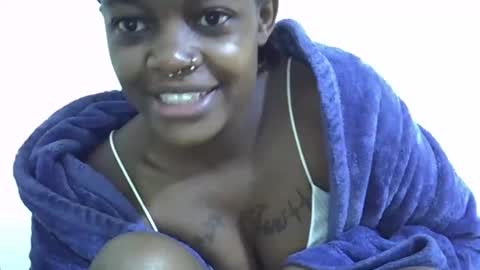 Snapshot of prettycandy4 chatting on November 1, 5:44 am prettycandy4 online show from November 1, 5:44 am