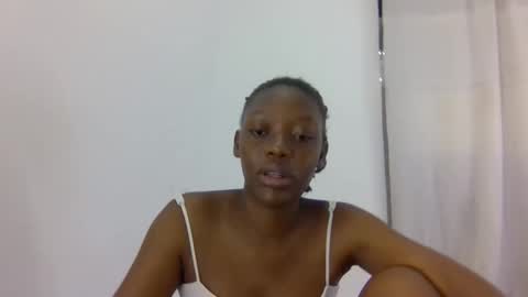 prettydollk_dons online show from April 28, 7:34 am