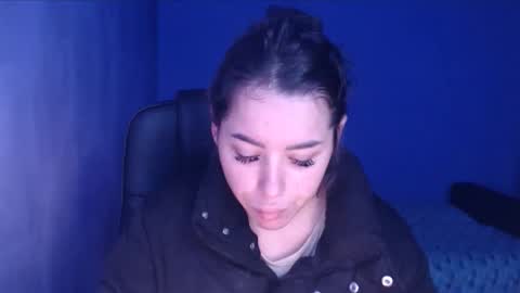 prettyjulliette online show from February 7, 10:40 am