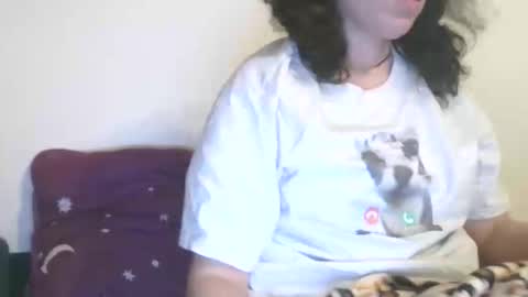 prettyjulliette online show from January 17, 5:09 pm