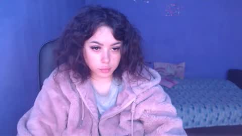 prettyjulliette online show from February 12, 10:35 am