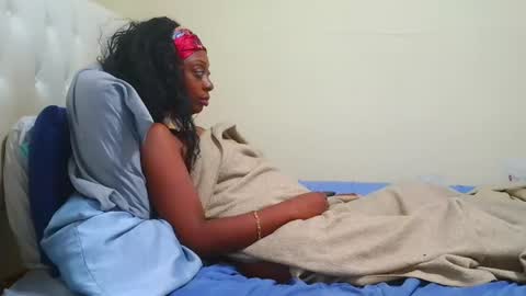 prettylondond online show from July 14, 2:05 am