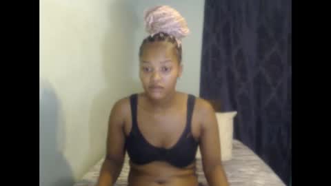 prettynyash online show from March 11, 11:48 pm