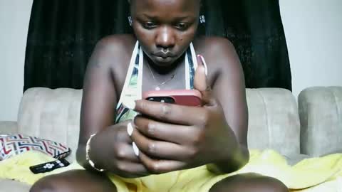 Snapshot of prettyreen chatting on February 25, 7:31 am prettyreen online show from February 25, 7:31 am