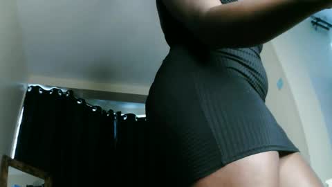 prettyreen online show from May 2, 6:39 am