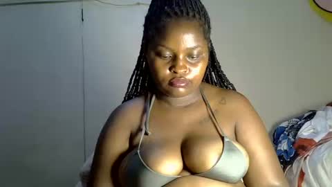 prettyriss online show from April 25, 6:27 pm