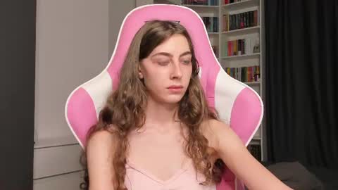 Sophie  next stream will be at Monday  i will wait you guys  online show from June 27, 12:22 pm