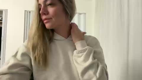 prettyyykittyyy22 online show from February 3, 1:16 am