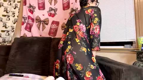 Princess Arii online show from March 4, 5:25 am