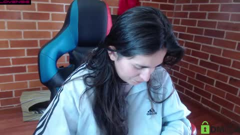 Leia online show from May 3, 7:06 pm